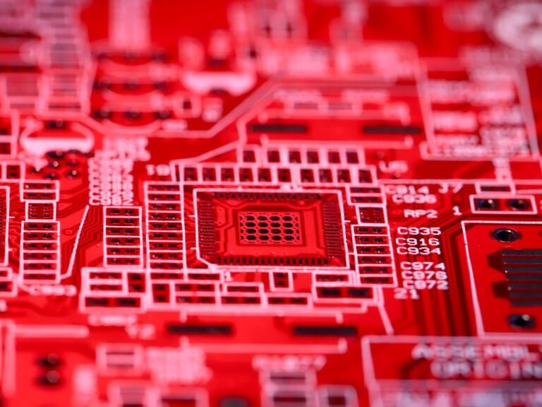 Arduino vs Raspberry Pi: Choose the Right Kit for Kids